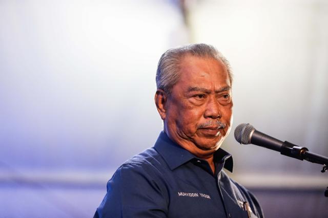 SUMPAH BELUM DI ANGKAT, MUHYIDDIN DIDESAK BERUNDUR