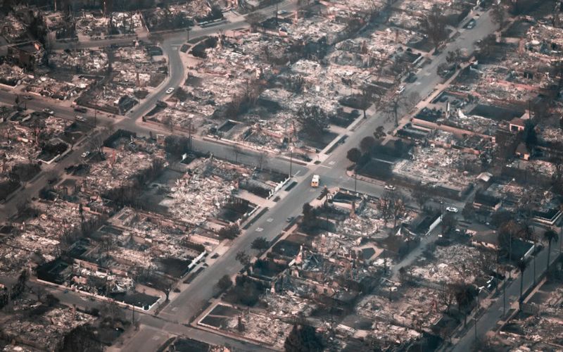 KEBAKARAN LOS ANGELES, KESOMBONGAN MANUSIA
