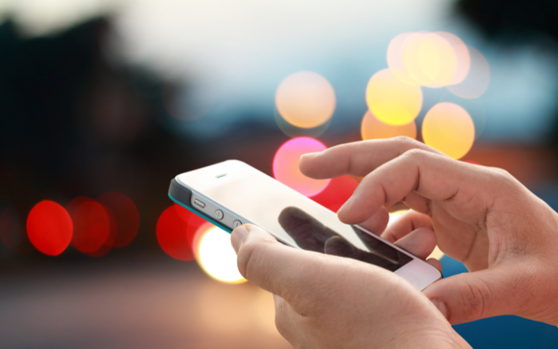 FITNAH DIGITAL BERLELUASA, MENJEJAS PEMBANGUNAN MAMPAN